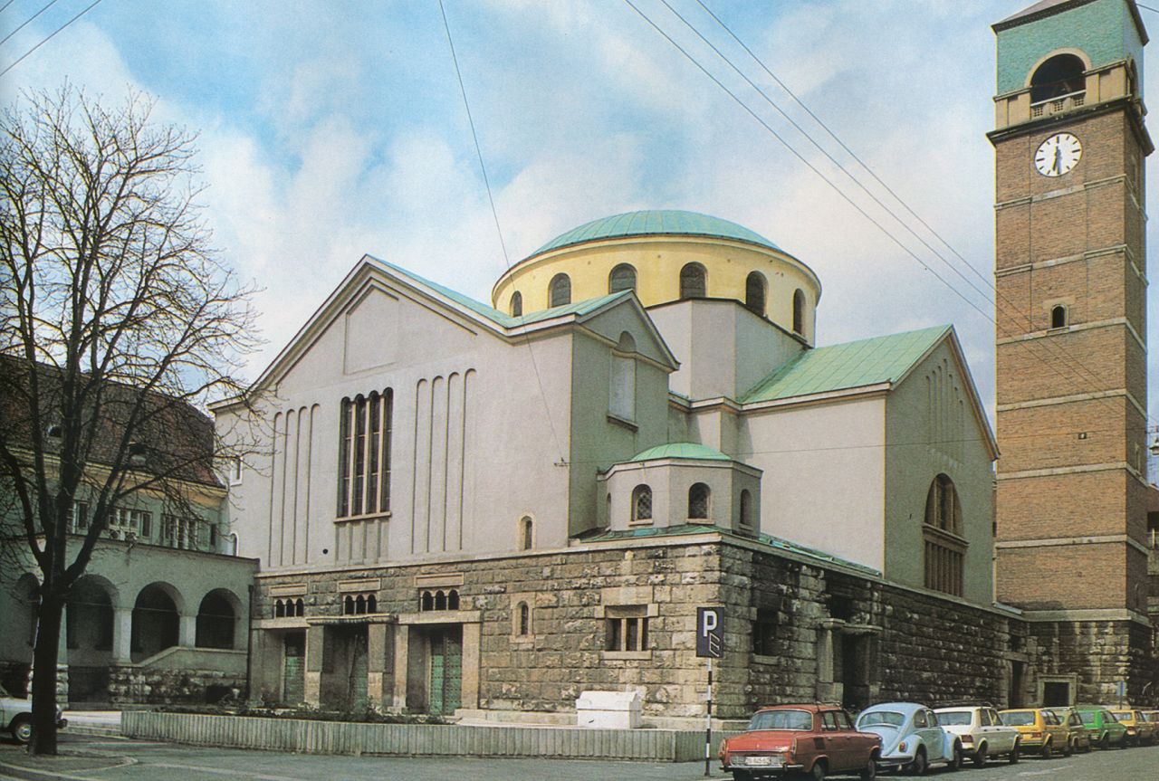 Crkva sv. Blaža, arhitekt Viktor Kovačić, izgrađena 1912. godine, križanje Primorska ulica i Prilaz JNA (današnji Prilaz Gjure Deželića), oko 1980. godine